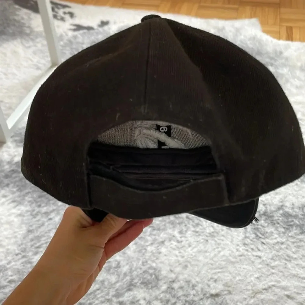 Toronto Raptors Hat - Picture 6 of 12